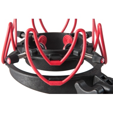 044903_invision_usm_l_closeup_01_623796452