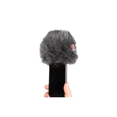 055445_rode_ixy_miniwindjammer_in_use